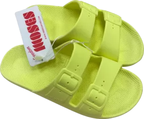 Freedom Moses Yellow Slides UK Size 1-2